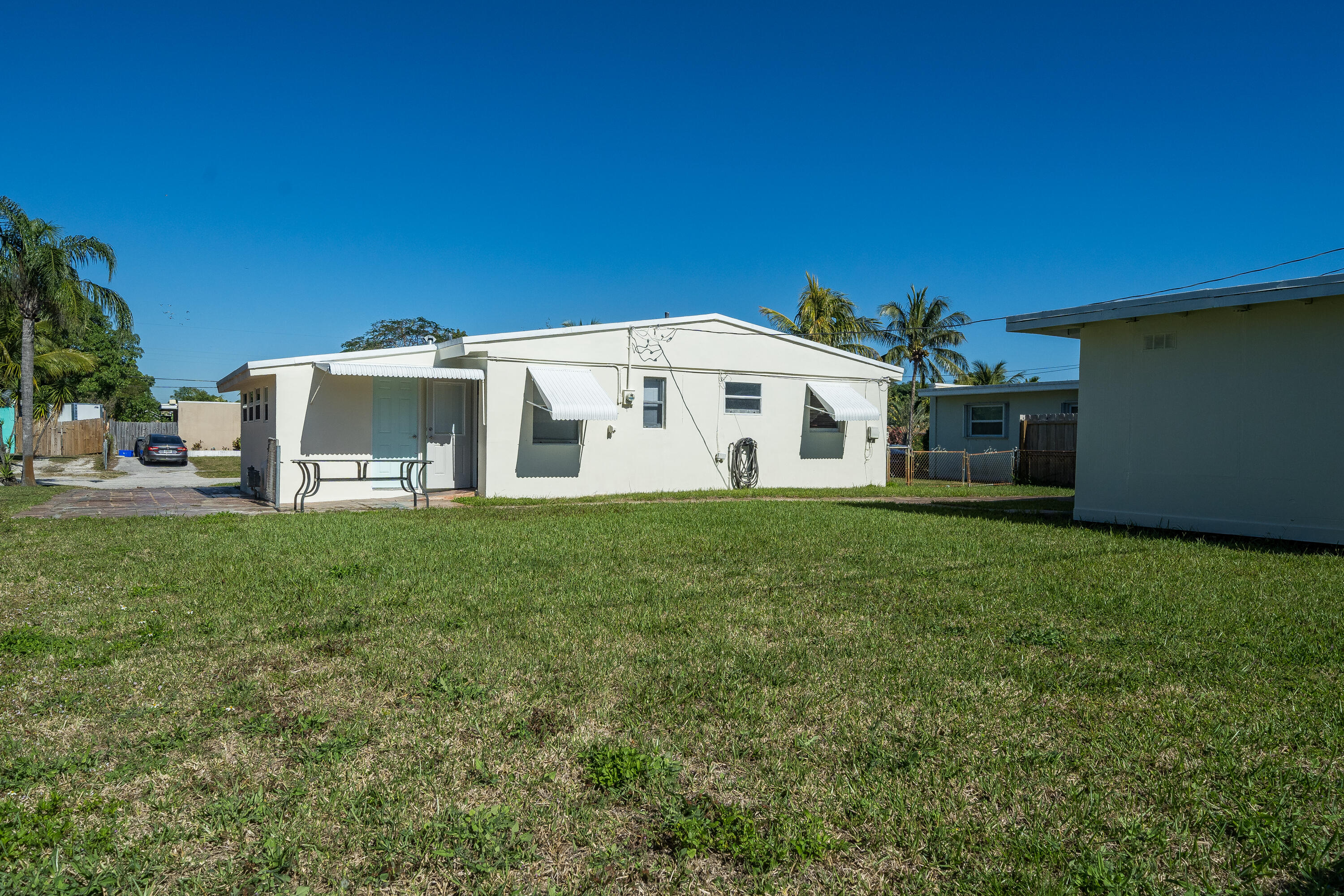 588 Sioux Road Lake Worth, FL 33462 - Photo 23 of 27 5362 Cedar lake a-4
