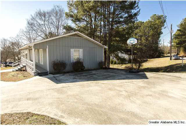 70 Beck Green Road Warrior, AL 35180 - Photo 3 of 17
