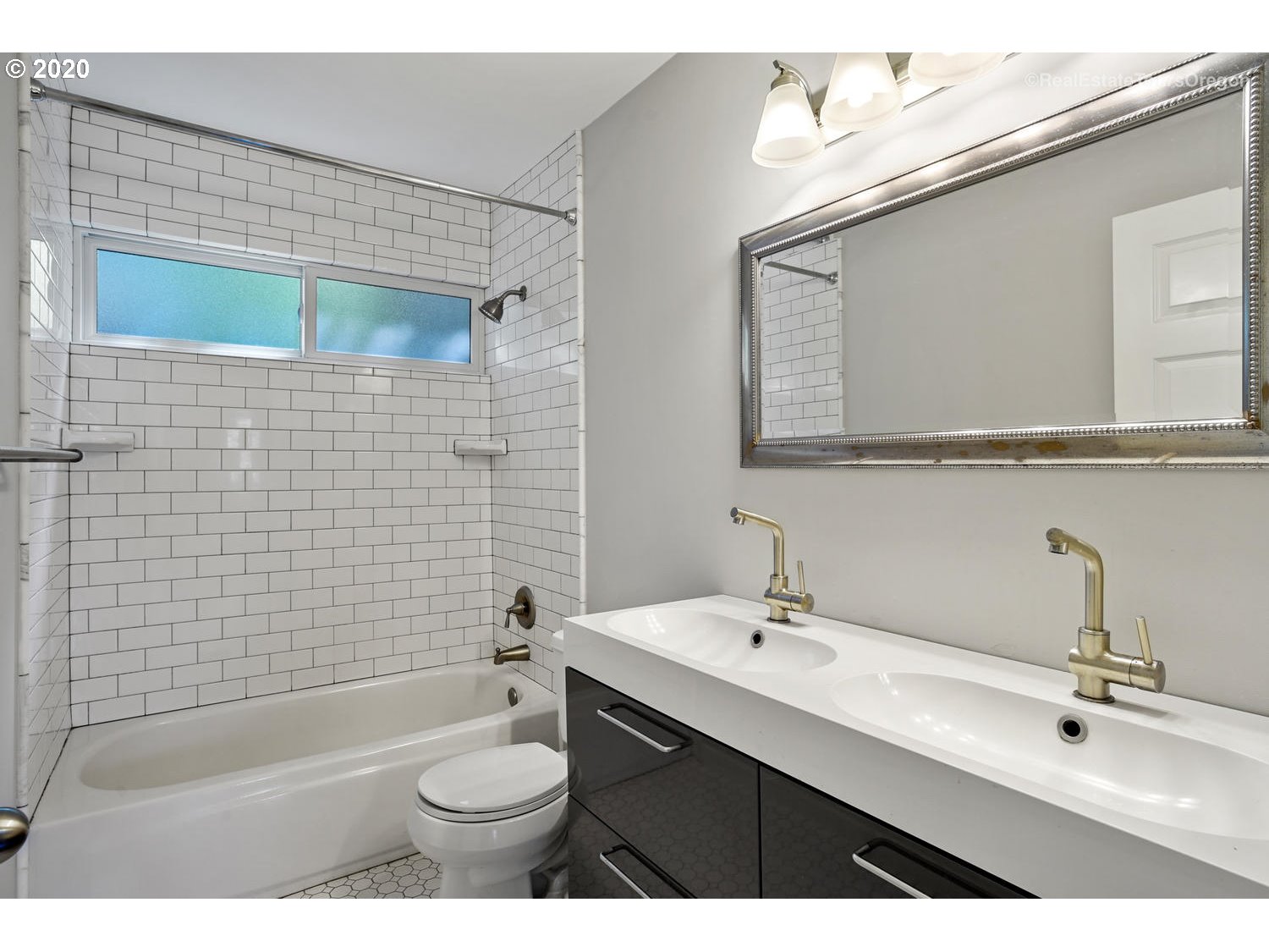 7746 Southwest Barnes Road, Unit C Portland, OR 97225 - Photo 20 of 31 Gallery Image 20