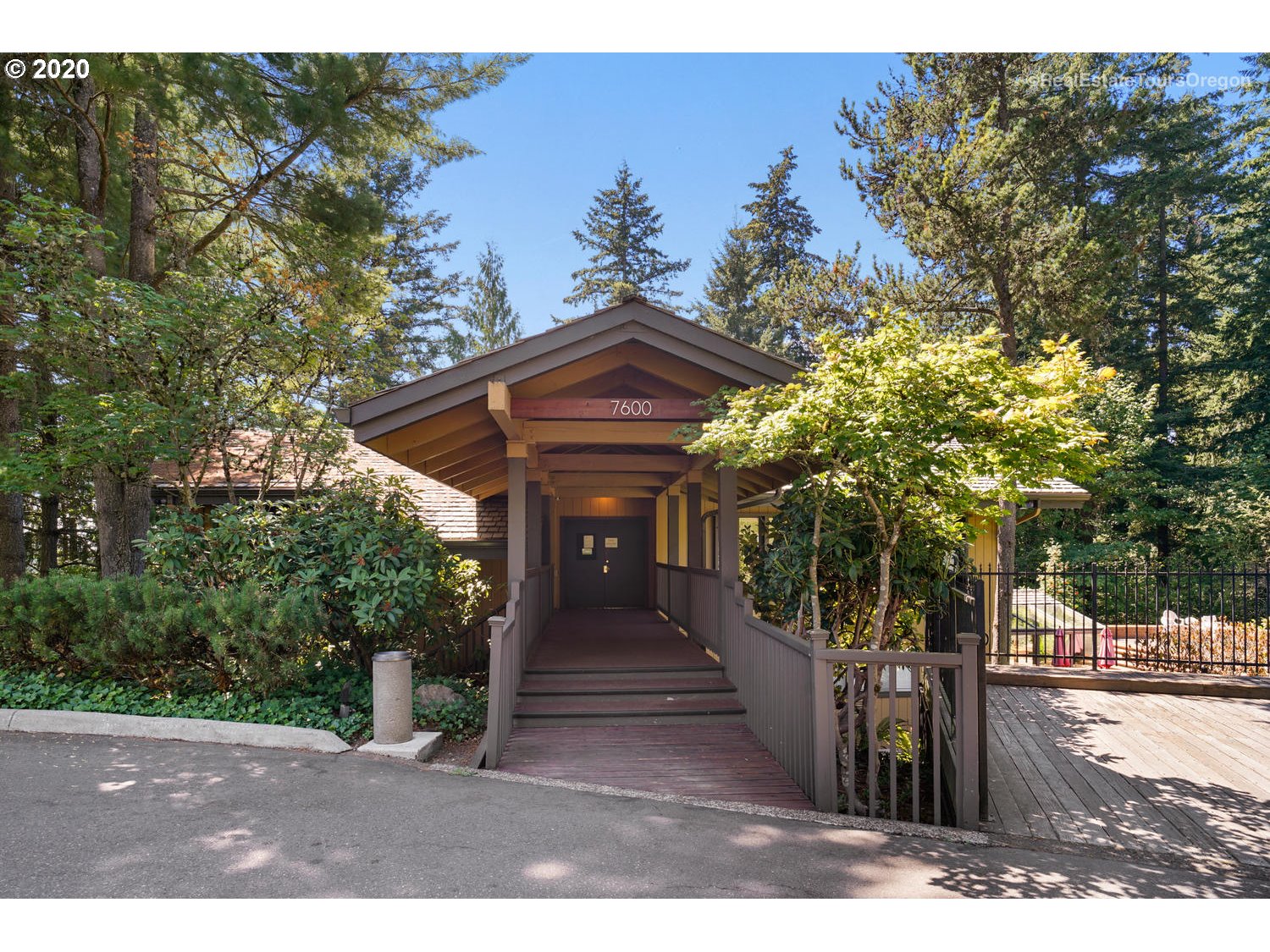 7746 Southwest Barnes Road, Unit C Portland, OR 97225 - Photo 28 of 31 Gallery Image 28