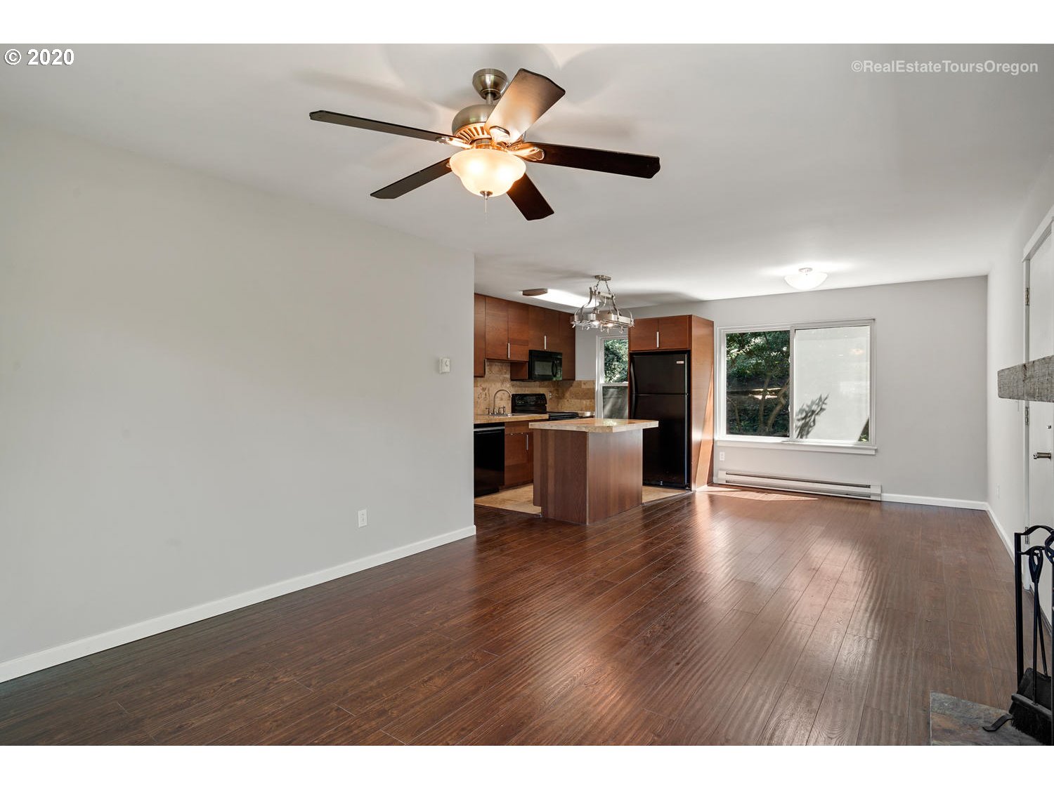 7746 Southwest Barnes Road, Unit C Portland, OR 97225 - Photo 7 of 31 Gallery Image 7