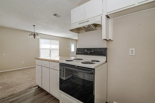 $1,395 | 101 Cedar Crest Street, Unit 101, Joshua, TX 76058