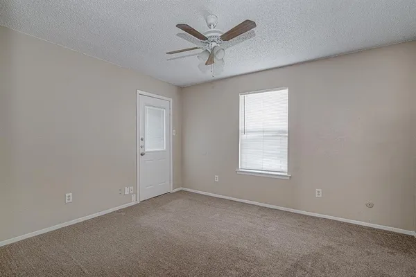 $1,395 | 101 Cedar Crest Street, Unit 101, Joshua, TX 76058
