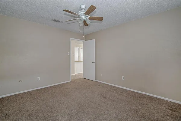 $1,395 | 101 Cedar Crest Street, Unit 101, Joshua, TX 76058