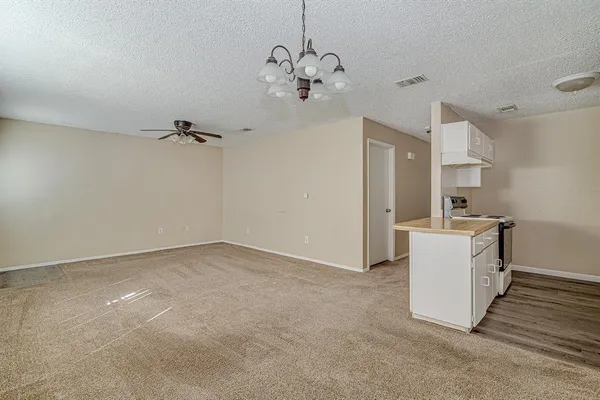 $1,395 | 101 Cedar Crest Street, Unit 101, Joshua, TX 76058