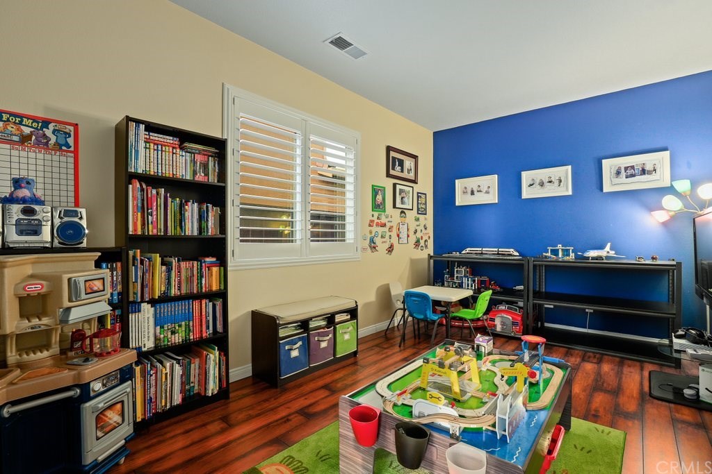 16929 Spring Canyon Place Riverside, CA 92503 - Photo 28 of 36 Gallery Image 28