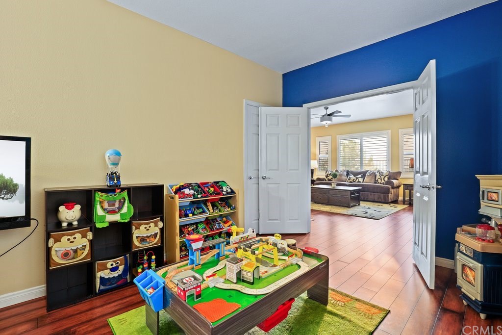 16929 Spring Canyon Place Riverside, CA 92503 - Photo 29 of 36 Gallery Image 29