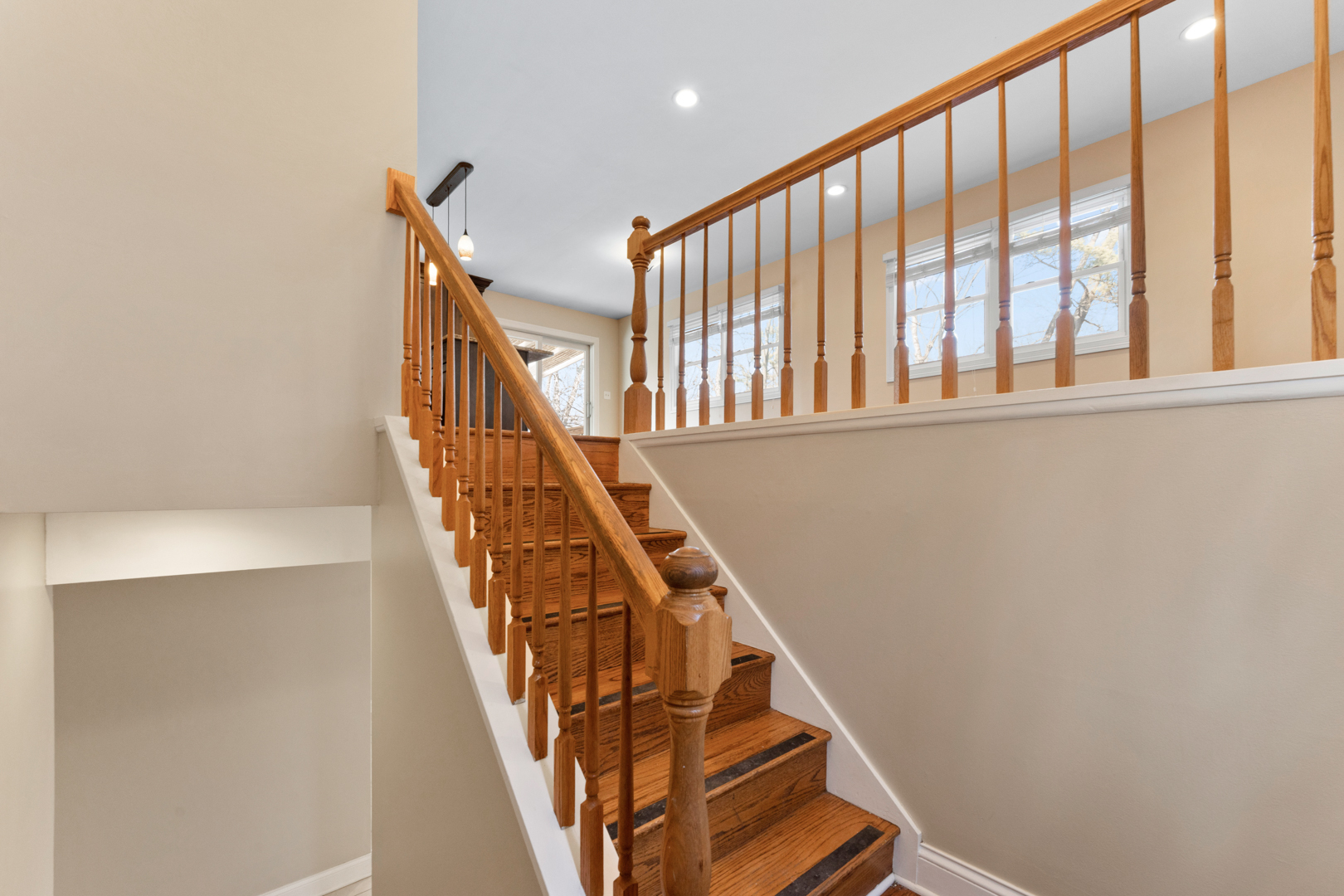 25 5n568 Il Rte Street St. Charles, IL 60174 - Photo 2 of 30 a view of entryway