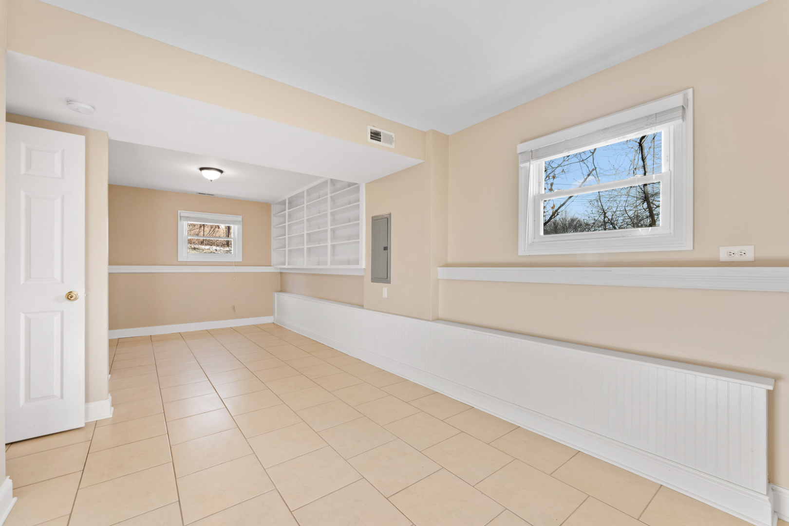 25 5n568 Il Rte Street St. Charles, IL 60174 - Photo 21 of 30 a view of an empty room with a window