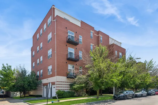 $439,000 | 949 North Willard Court, Unit 403, Chicago, IL 60642