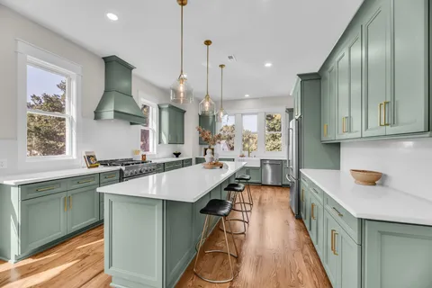 $1,850,000 | 323 50th Avenue North, Nashville, TN 37209