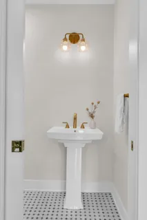 $1,850,000 | 323 50th Avenue North, Nashville, TN 37209