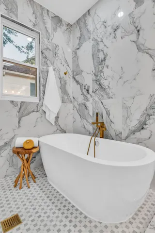 $1,850,000 | 323 50th Avenue North, Nashville, TN 37209