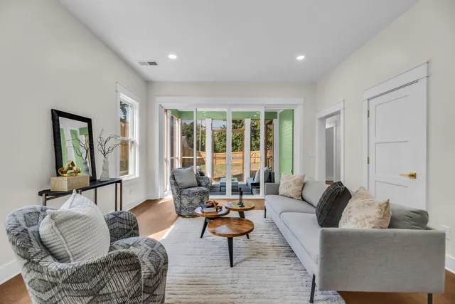 $1,850,000 | 323 50th Avenue North, Nashville, TN 37209