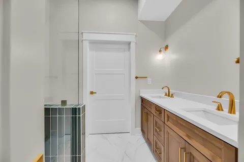 $1,850,000 | 323 50th Avenue North, Nashville, TN 37209