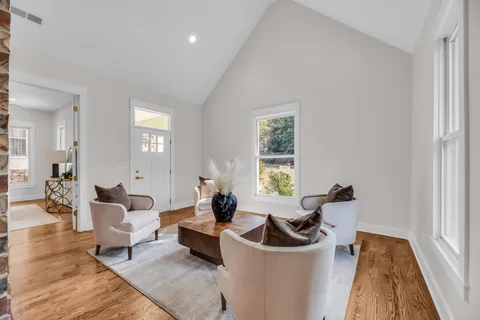 $1,850,000 | 323 50th Avenue North, Nashville, TN 37209