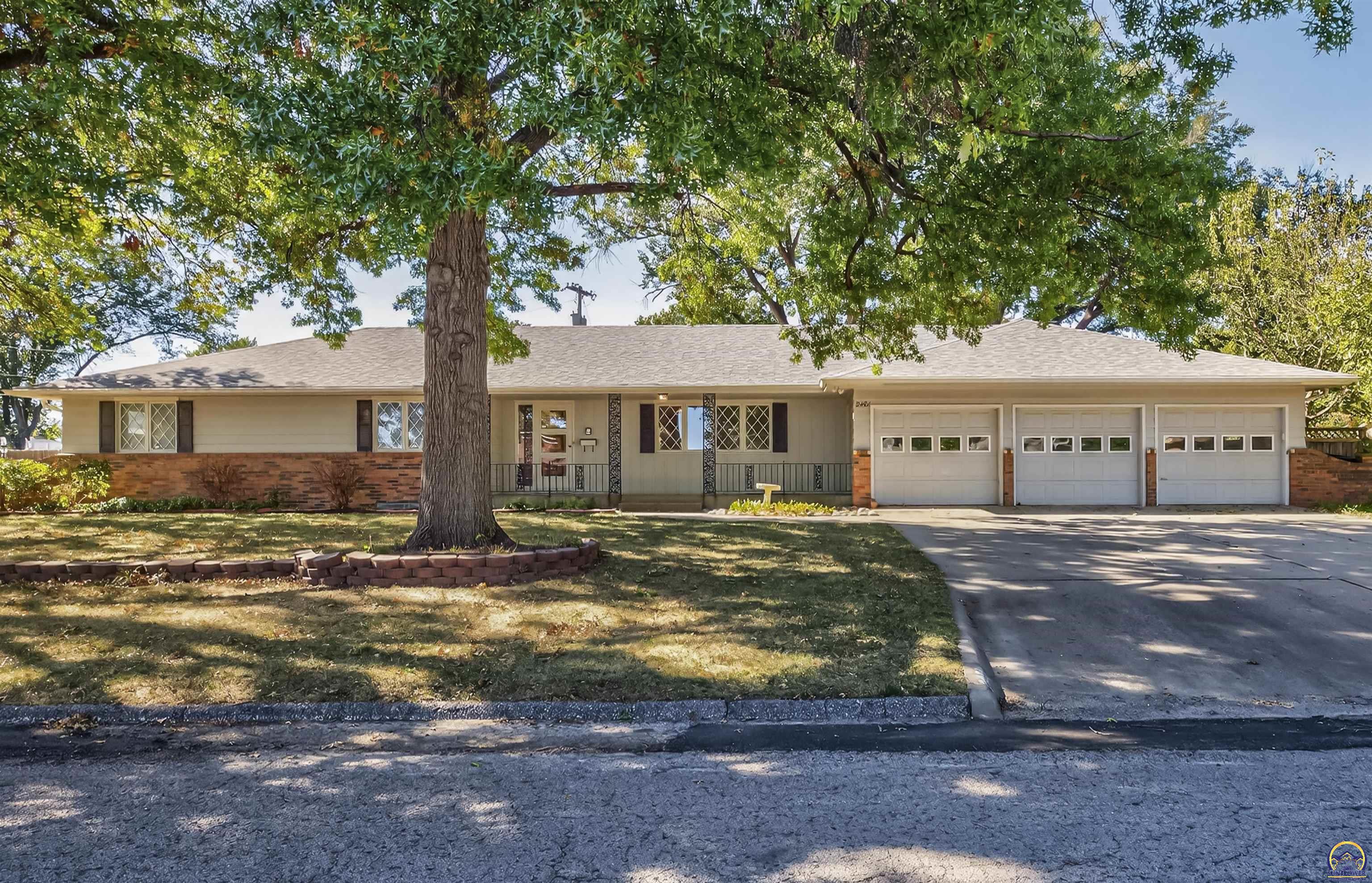 2401 Southwest Crest Drive Topeka, KS 66614 - Photo 1 of 1