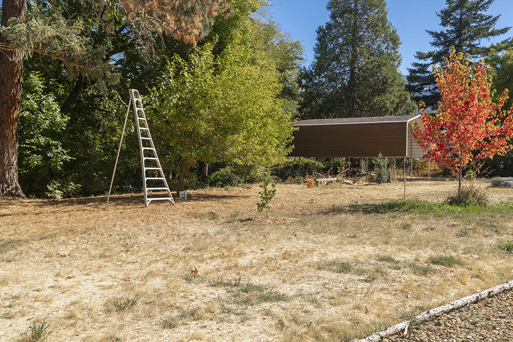 1018 Thompson Creek Road Selma, OR 97538 - Photo 24 of 37 28