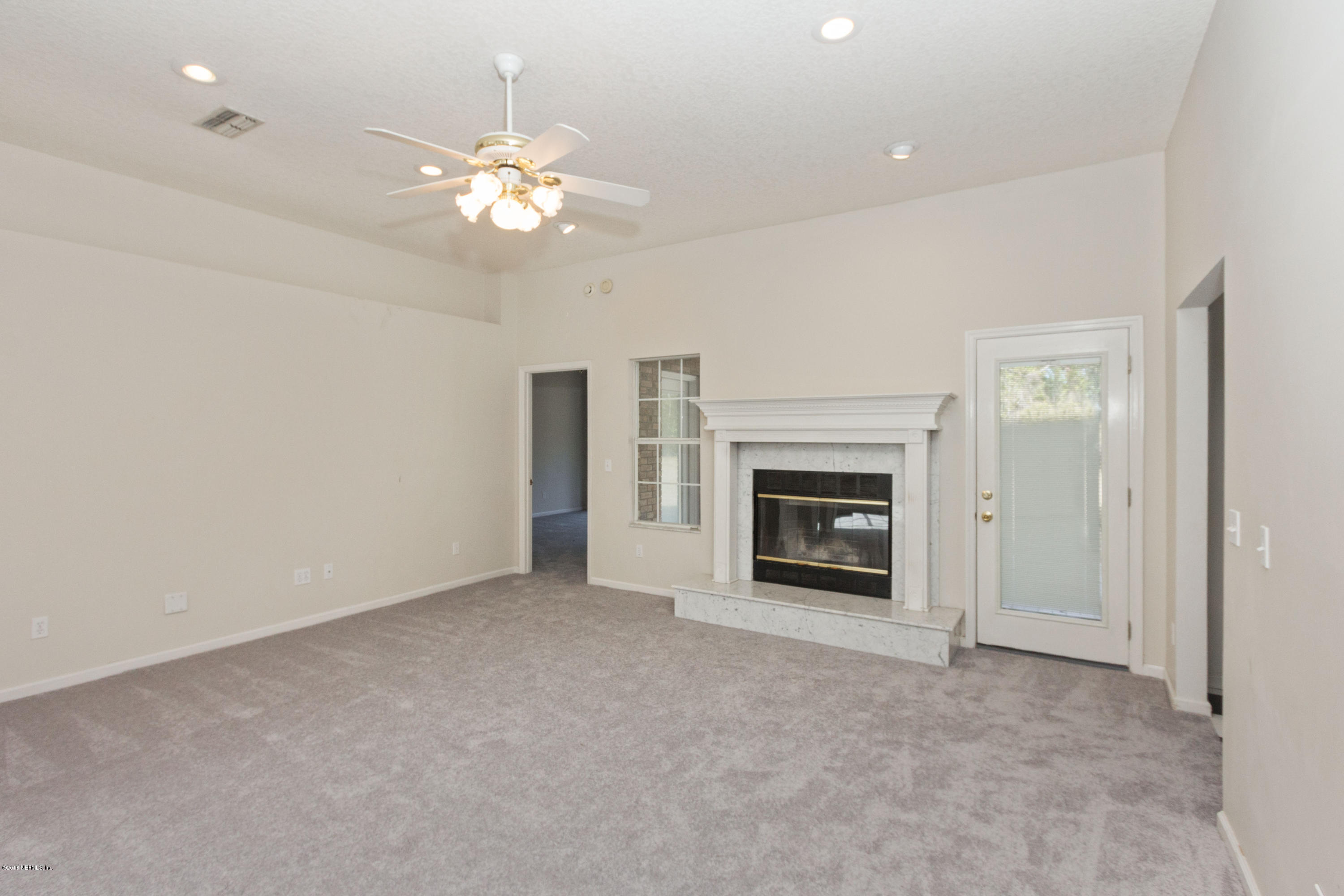 9151 Lockwood Road Jacksonville, FL 32220 - Photo 4 of 19 FAMILY ROOM