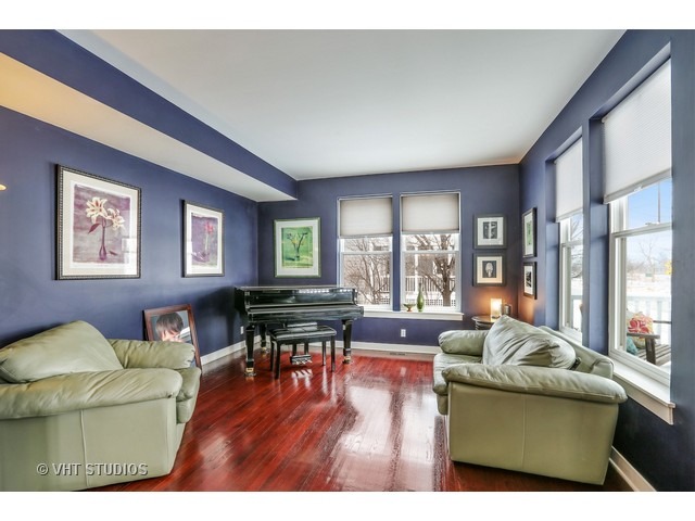 965 Shooting Star Road Grayslake, IL 60030 - Photo 2 of 23