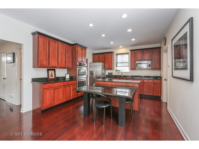 965 Shooting Star Road Grayslake, IL 60030 - Photo 4 of 23