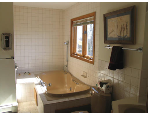 7 Longfellow Road Westborough, MA 01581 - Photo 17 of 23 Gallery Image 17