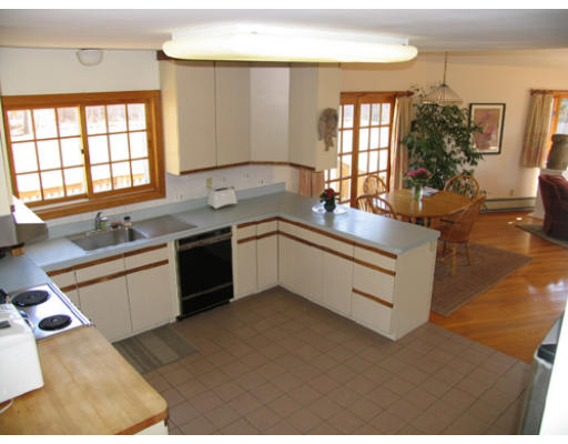 7 Longfellow Road Westborough, MA 01581 - Photo 3 of 23 Gallery Image 3