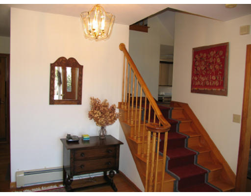 7 Longfellow Road Westborough, MA 01581 - Photo 7 of 23 Gallery Image 7
