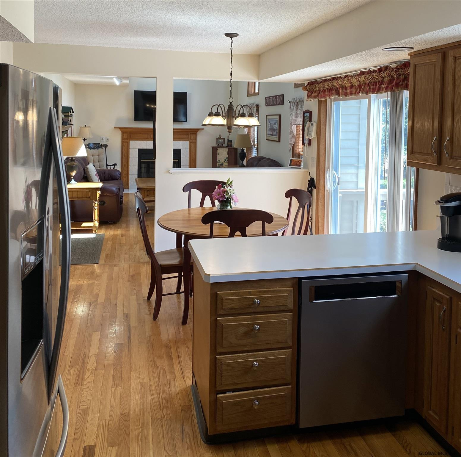 41 Mallard Road Bethlehem, NY 12077 - Photo 3 of 34 Photo 3