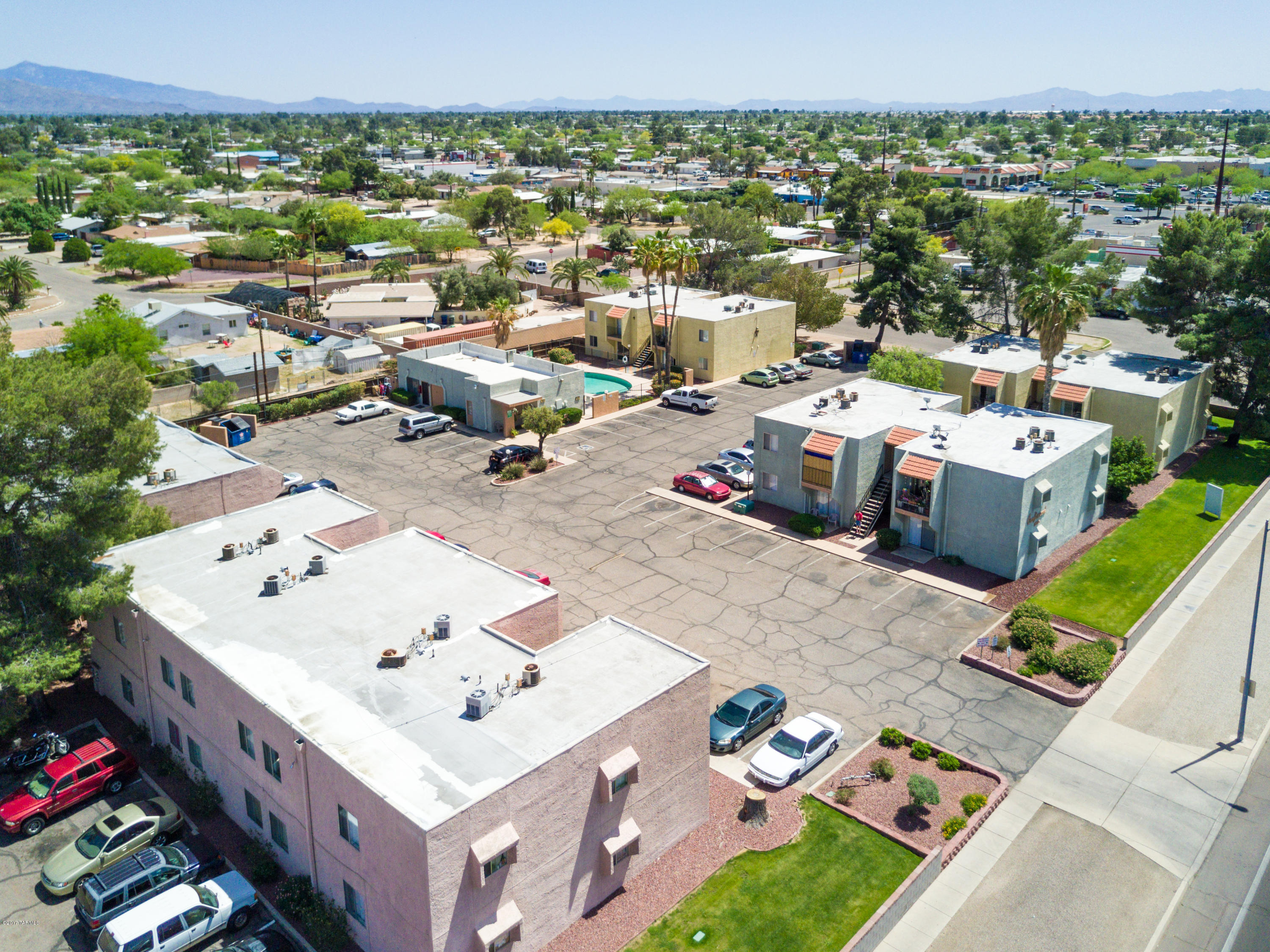 1005 South Craycroft Road Tucson, AZ 85711 - Photo 1 of 13 Gallery Image 1