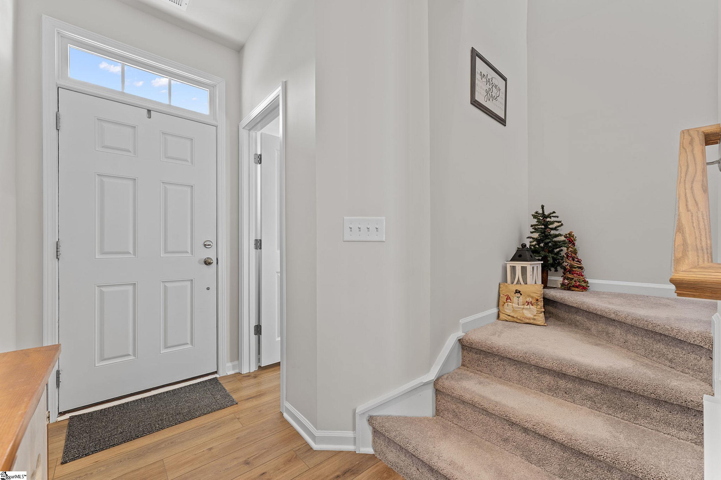 6 Loebner Lane Simpsonville, SC 29680 - Photo 3 of 32