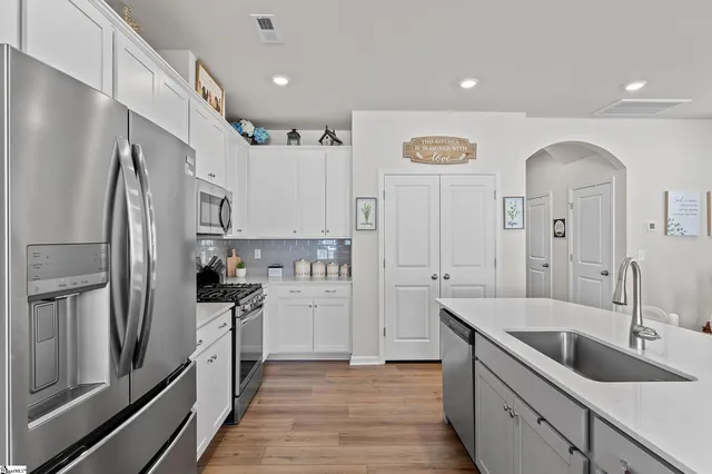 $254,900 | 6 Loebner Lane, Simpsonville, SC 29680