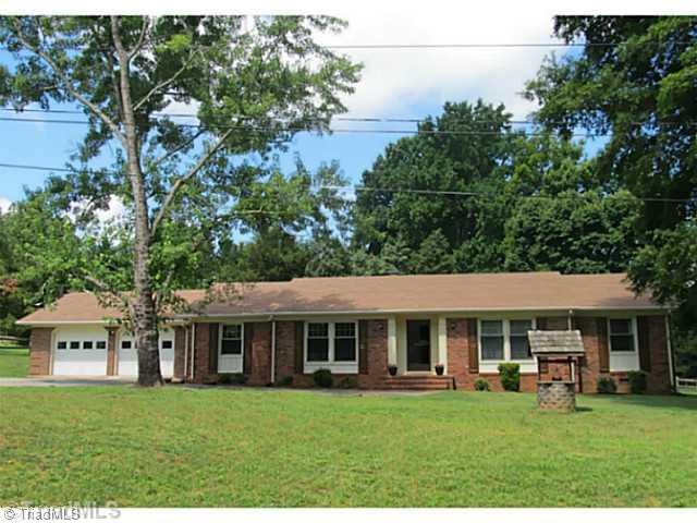 4303 Filmore Road Greensboro, NC 27409 - Photo 2 of 16 Exterior Front.