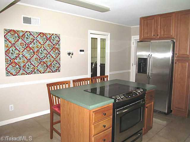 4303 Filmore Road Greensboro, NC 27409 - Photo 5 of 16 Kitchen.
