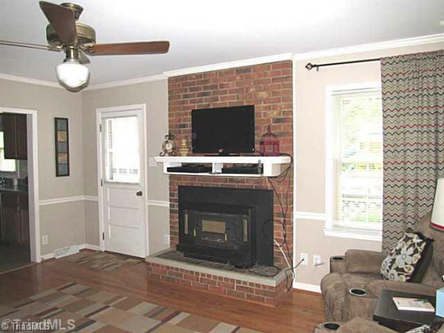 4303 Filmore Road Greensboro, NC 27409 - Photo 8 of 16 Den/Family/Great Room.