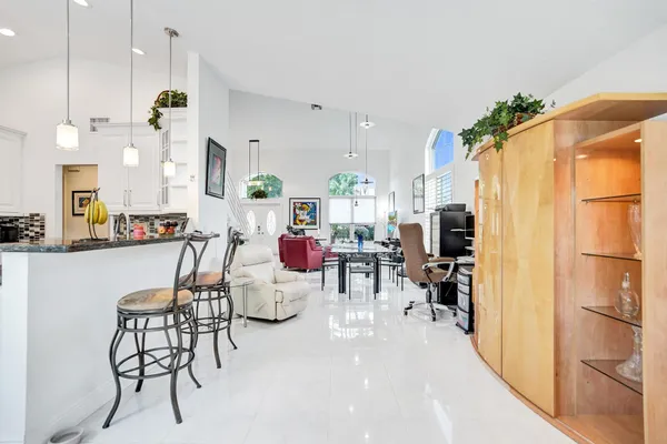 $600,000 | 6842 Dogwood Lane, Margate, FL 33063