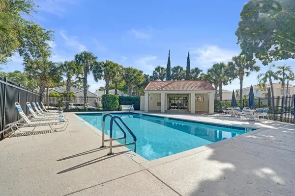 $600,000 | 6842 Dogwood Lane, Margate, FL 33063