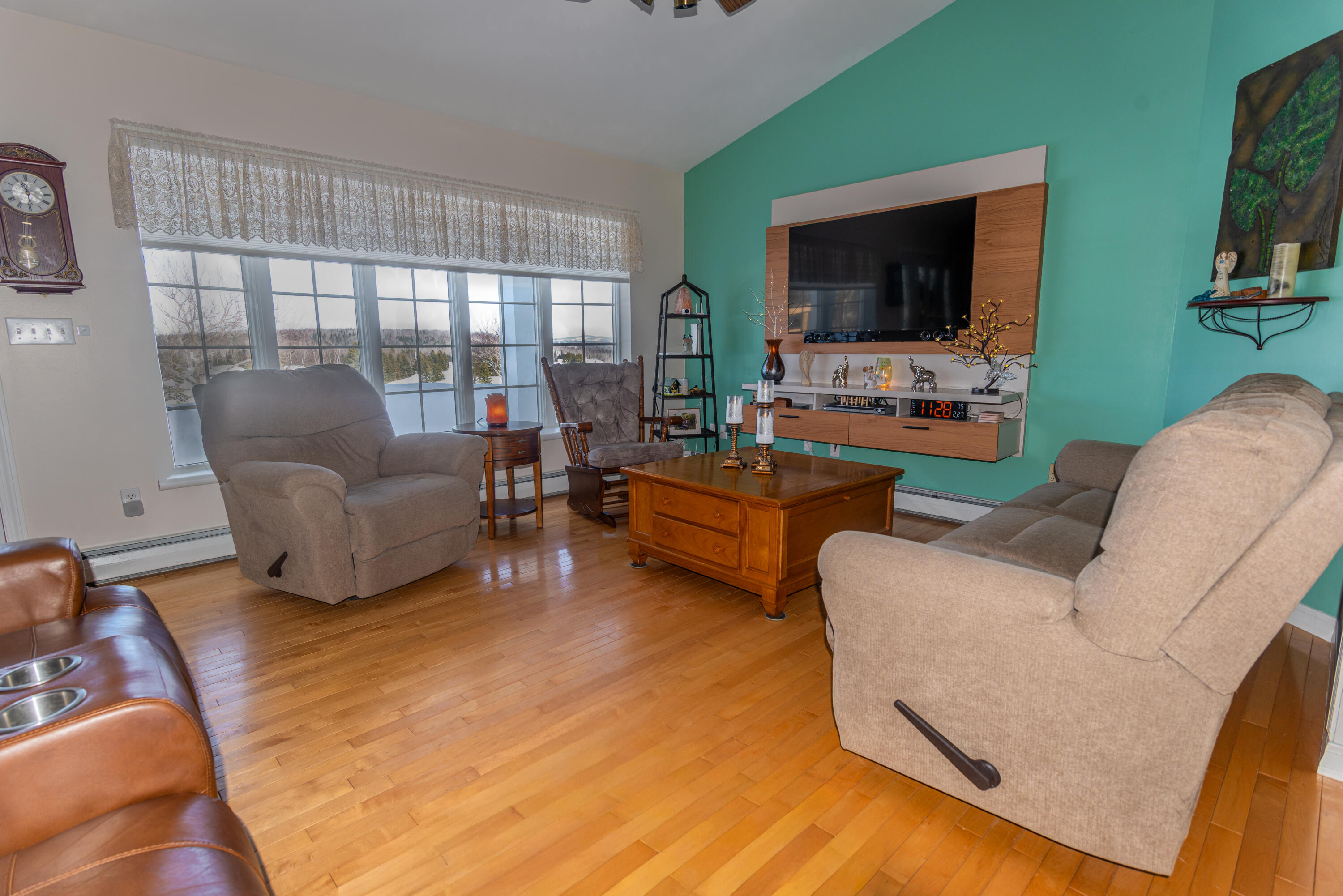 222 Gagnon Road Madawaska, ME 04756 - Photo 30 of 58 Living room
