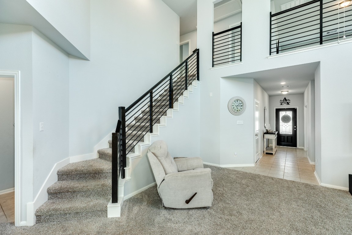 3640 Crosspointe Pass Angleton, TX 77515 - Photo 17 of 21 a view of entryway and hall