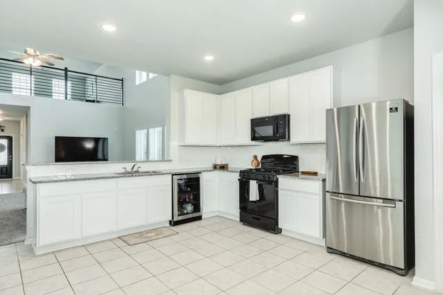 $399,000 | 3640 Crosspointe Pass, Angleton, TX 77515