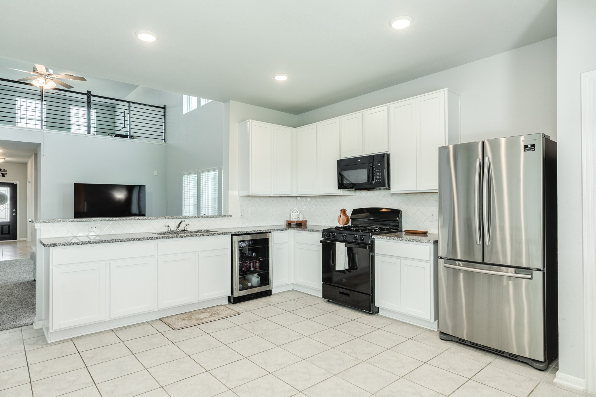 3640 Crosspointe Pass Angleton, TX 77515 - Photo 5 of 21