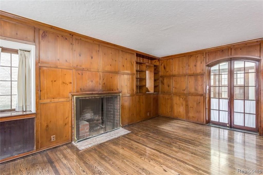 19505 Canterbury Road Detroit, MI 48221 - Photo 6 of 32