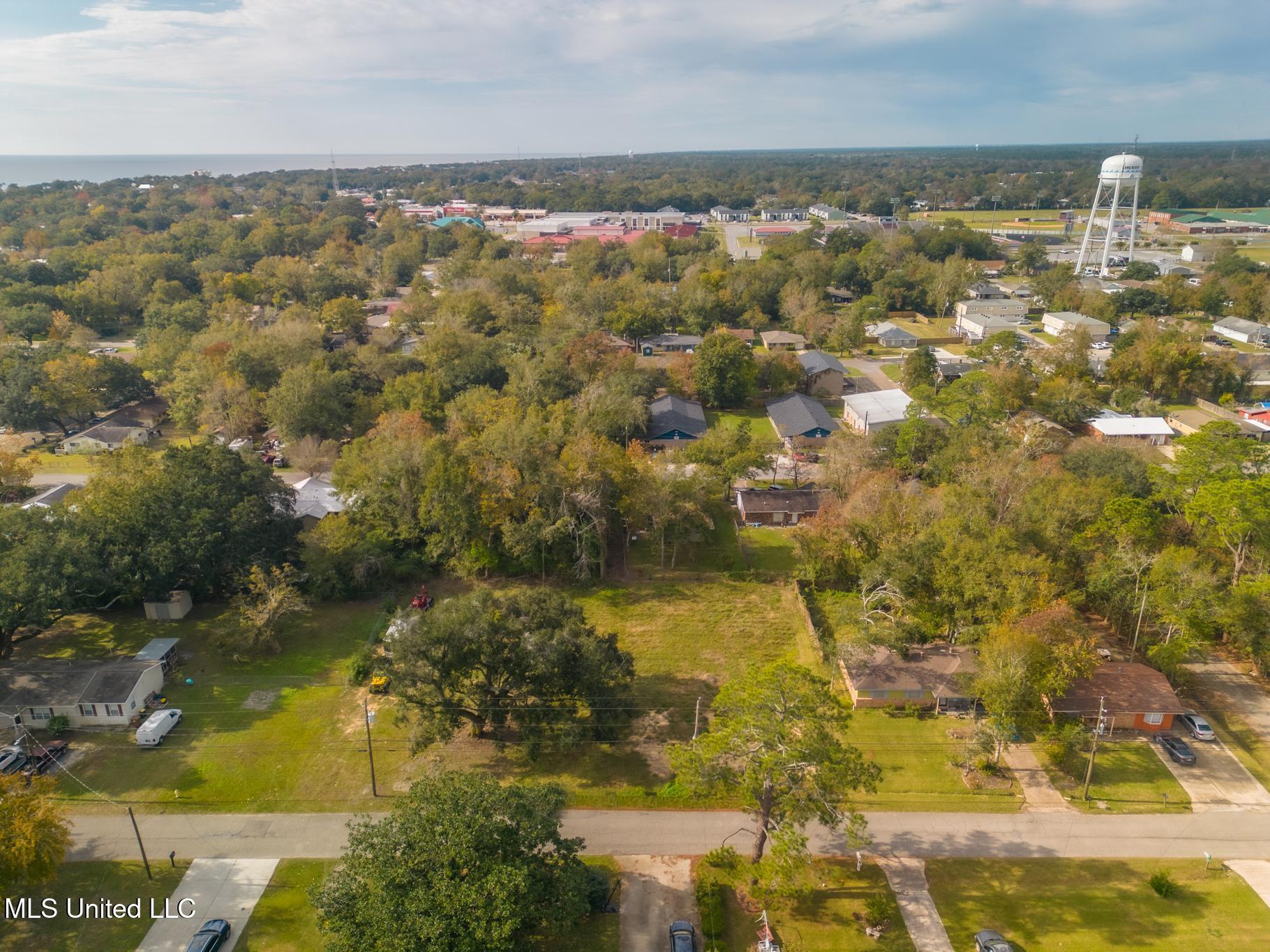 211 Gates Avenue Long Beach, MS 39560 - Photo 2 of 7 Gates-53