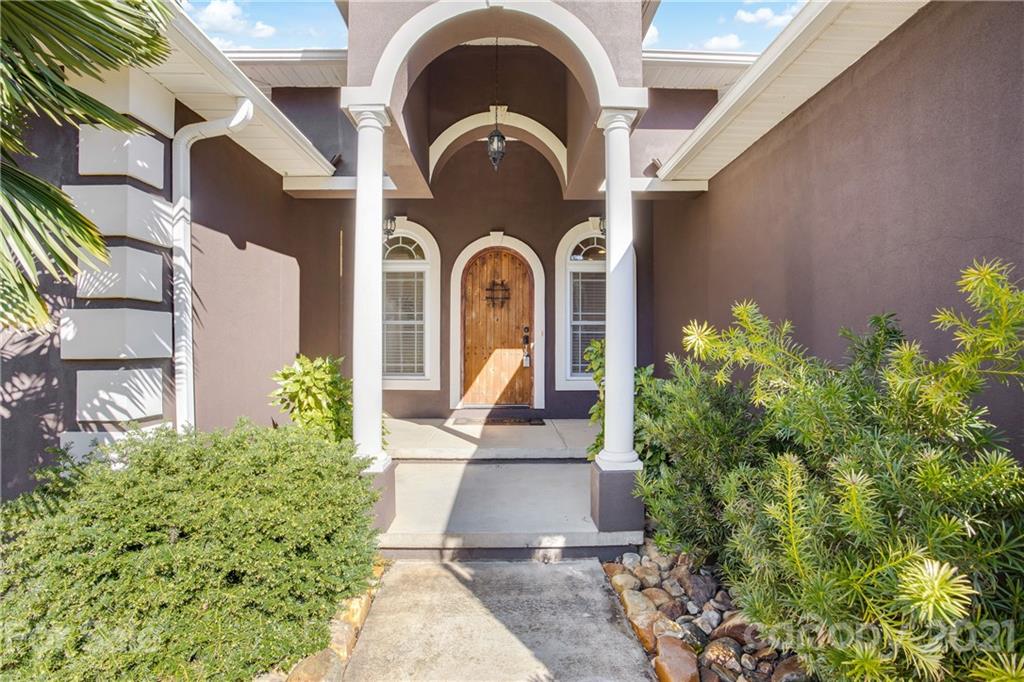 295 Brians Way Rutherfordton, NC 28139 - Photo 3 of 38 a front view of a house with a yard