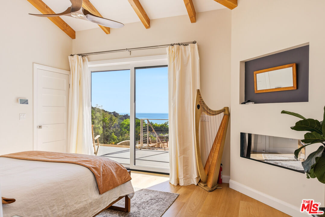 27008 Old Chimney Road Malibu, CA 90265 - Photo 4 of 34