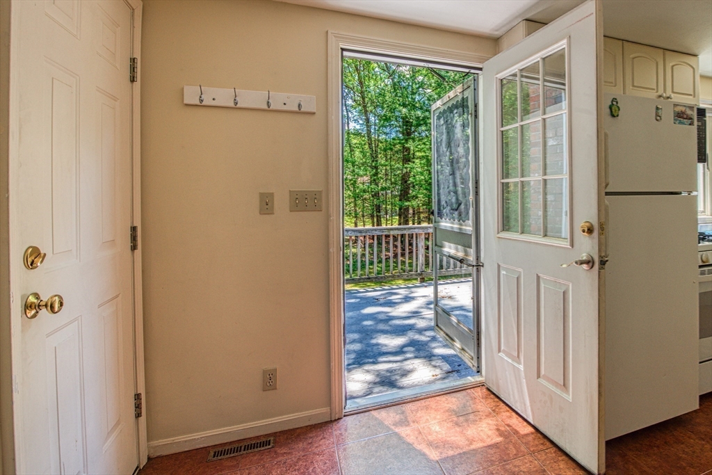 331 Mountain Street Sharon, MA 02067 - Photo 23 of 33