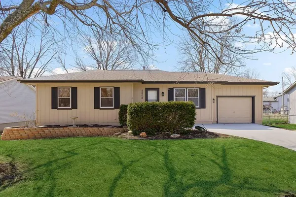 $228,750 | 2606 Cherokee Road, Harrisonville, MO 64701