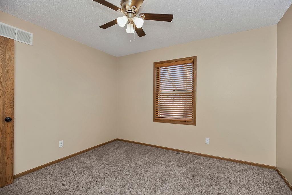 2606 Cherokee Road Harrisonville, MO 64701 - Photo 11 of 20