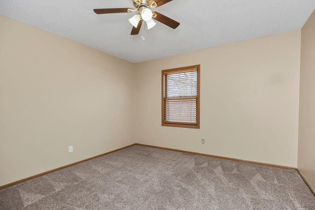 2606 Cherokee Road Harrisonville, MO 64701 - Photo 12 of 20