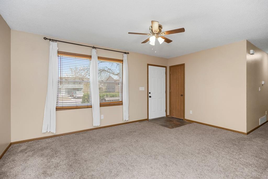 2606 Cherokee Road Harrisonville, MO 64701 - Photo 3 of 20